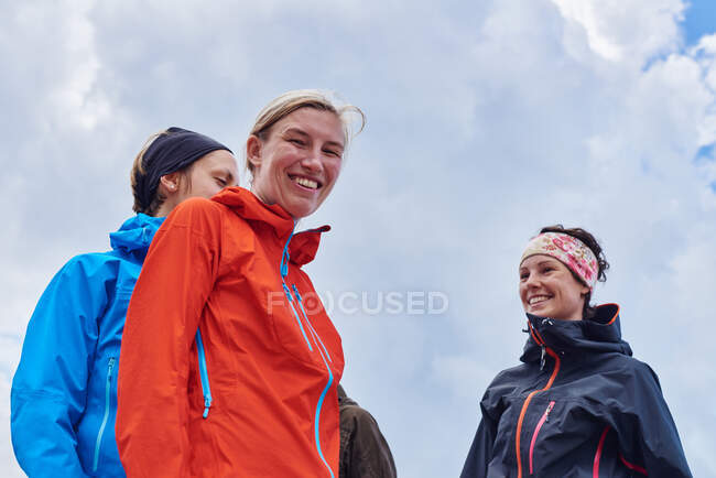 Portrait of hikers looking at camera smiling, Austria — Stock Photo