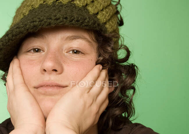 Man resting chin on hands — Stock Photo
