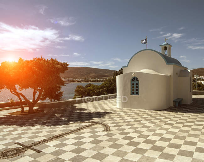 Osservando vista della Chiesa, Amadas, isola di Milos, Grecia — Foto stock