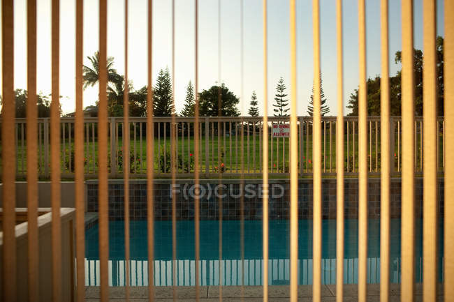 Vue de la piscine — Photo de stock