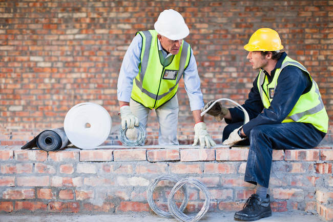 Construction worker on building site — Stock Photo
