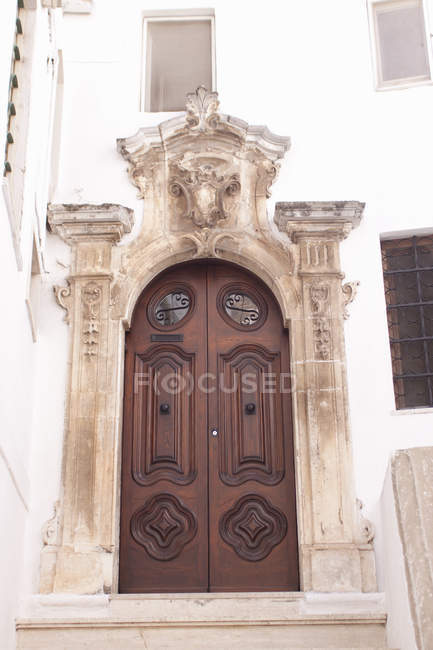 Двери традиционного барокко — стоковое фото