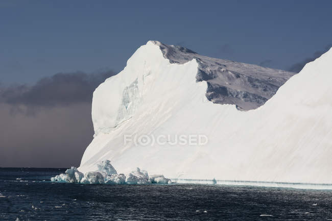 Iceberg al sole, Ilulissat icefjord, Disko Bay, Groenlandia — Foto stock