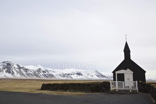 Iglesia Budir, Stadarsveit, Península de Snaefellsnes, Islandia - foto de stock