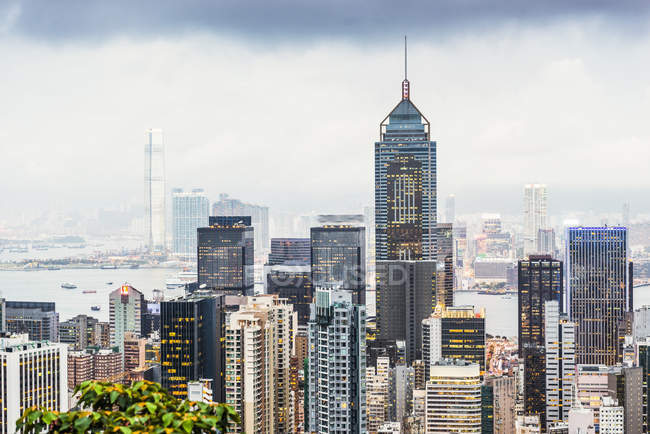 Vue sur l'horizon de la ville de Hong Kong, Chine — Photo de stock