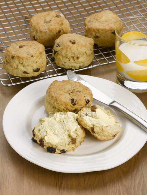 Homemade scones with butter — Stock Photo
