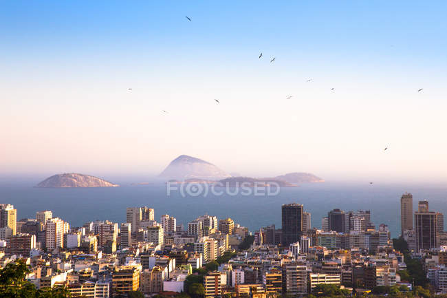 Вид на Ипанему, острова Кагарра, Рио-де-Жанейро, Бразилия — стоковое фото