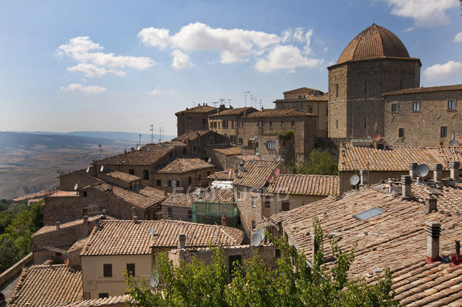 Vista de Volterra, Toscana, Italia - foto de stock