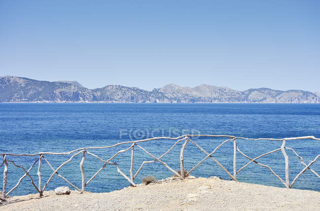 Vista costera de Mallorca durante el día, España - foto de stock