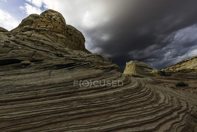 White Pocket rocks and overcast sky, Paria Plateau, Arizona, EUA — Fotografia de Stock
