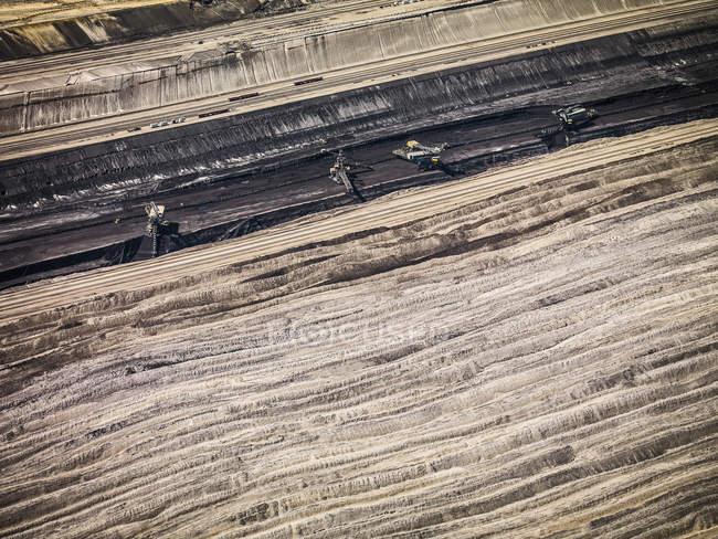 Champ de mines de charbon à bandes — Photo de stock