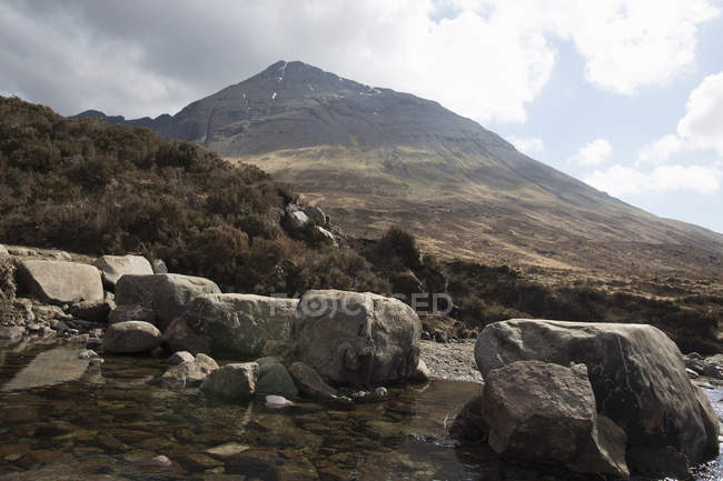 Mountain scene, Fairy Pools, Isle of Skye, Hebrides, Scotland — Stock Photo