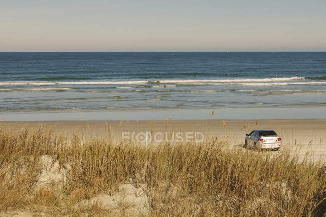 Car parked on New Smyrna Beach, Florida, USA — Stock Photo