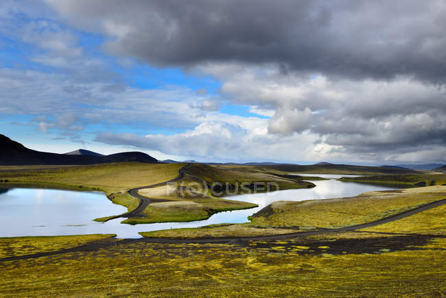 Мальовничий вид на озеро Veidivotn, нагір'я Ісландії — стокове фото