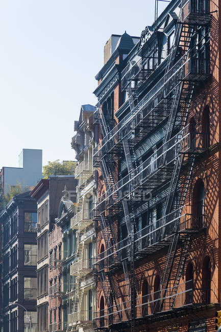 Loft apartment building, downtown Manhattan, New York, USA — Stock Photo