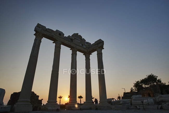 Silhouetted Temple of Apollo at sunset, Antalya,Turkey — Stock Photo