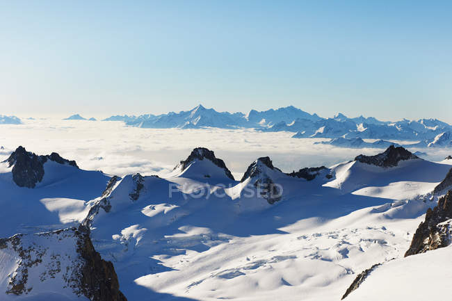 Montaña nevada, Chamonix, Francia - foto de stock
