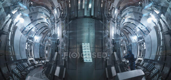 Scientist Inside A Fusion Reactor — Stock Photo