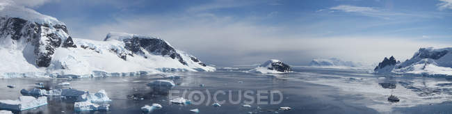 Vista panoramica sulla baia di Wilhelmina, Antartide — Foto stock