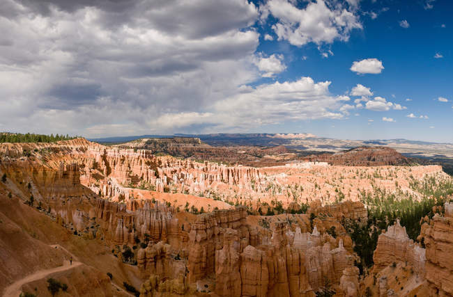 Vista panorámica de Bryce Canyon, Utah, EE.UU. - foto de stock