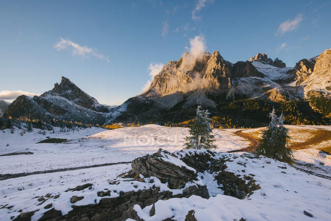 Scenic view of Limides Lake, South Tyrol, Dolomite Alps, Italy — Stock Photo