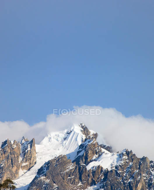 View of snow cap at Cochayoq — Stock Photo