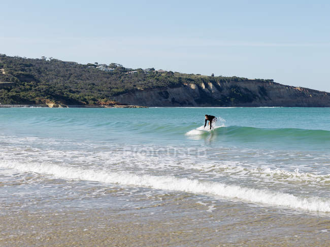 Surfista no mar, Roadknight, Victoria, Austrália — Fotografia de Stock