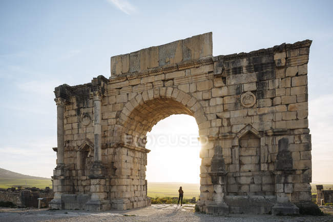 Ruines romaines de Volubilis, Meknès, Maroc, Afrique du Nord — Photo de stock