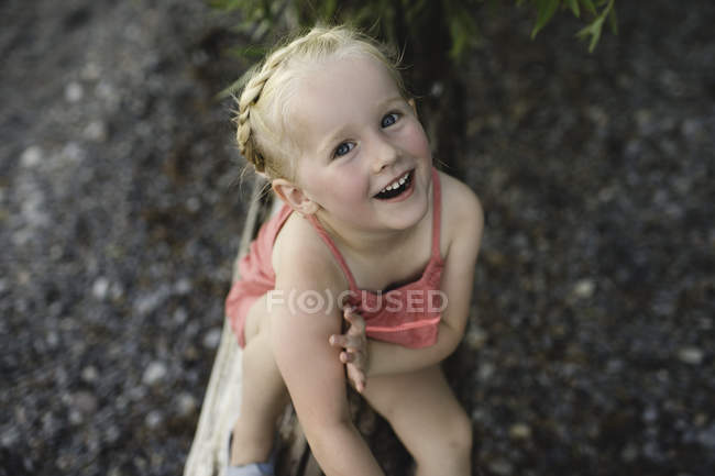 Retrato de menina bonito no Lago Ontário, Oshawa, Canadá — Fotografia de Stock
