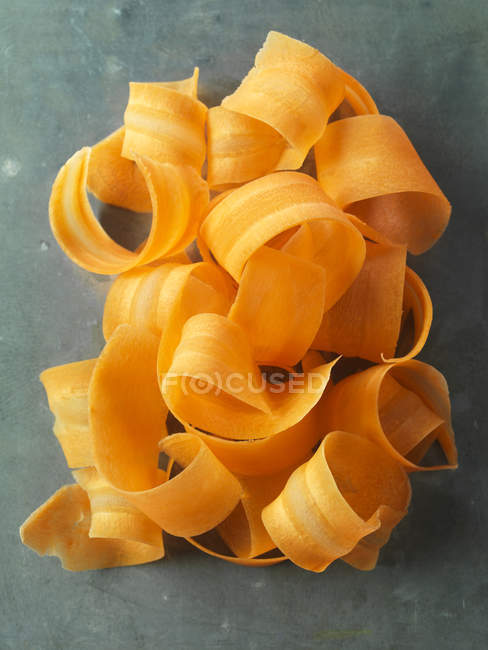 Spiralized carrot shavings, close up shot — Stock Photo