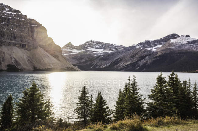 Icefields Parkway, Highway 93, Lake Louise, Alberta, Canadá - foto de stock