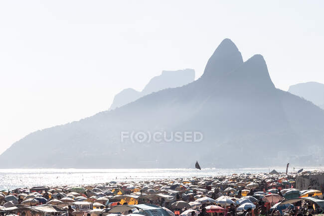 Morro Dois Irm? os, Ipanema, Рио-де-Жанейро, Бразилия — стоковое фото