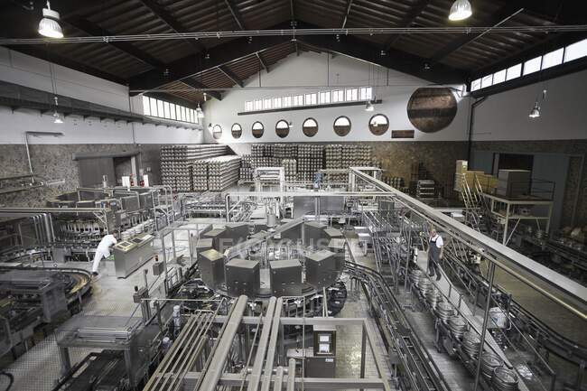 Maschinen in einer Brauerei — Stockfoto