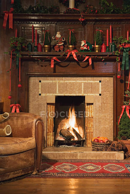 Salon décoré de façon festive — Photo de stock