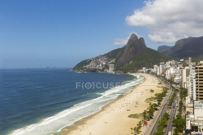 Вид на пляж Ипанема, Рио-де-Жанейро, Бразилия — стоковое фото