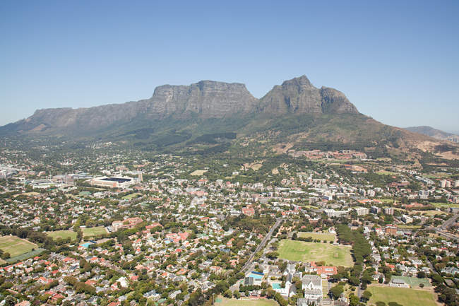 Tafelberg und Stadtbild — Stockfoto