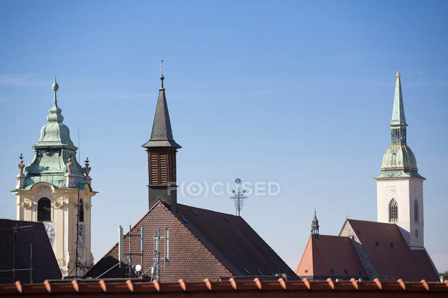 Skyline с традиционной архитектурой, Братислава, Словакия — стоковое фото