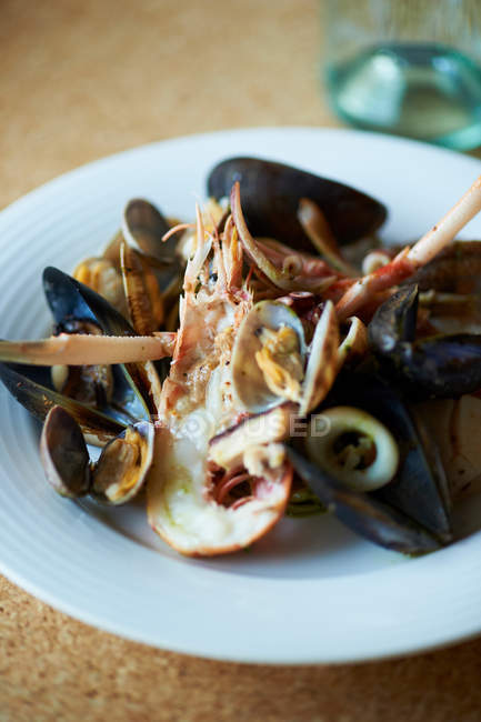 Still life with plate of shellfish — Stock Photo