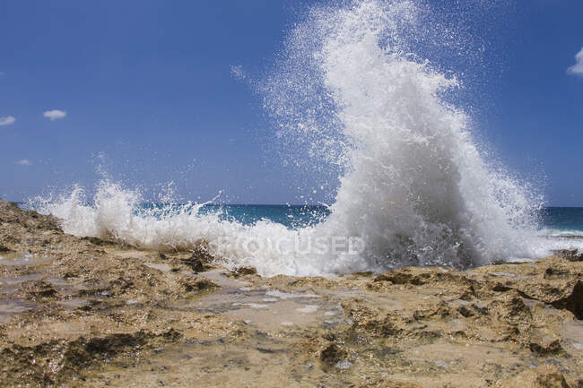 Meereswellen am Strand — Stockfoto