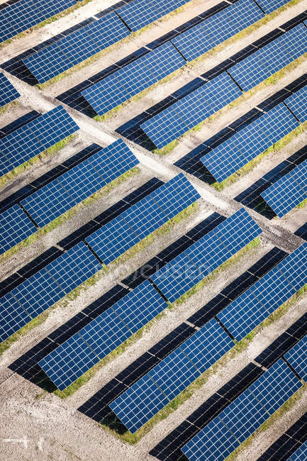 Senftenberg Solarpark, centrale photovoltaïque, Senftenburg, Allemagne — Photo de stock