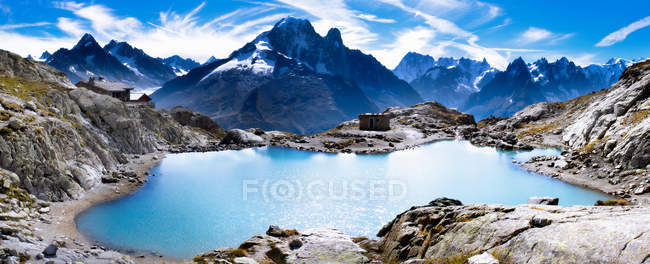 Вид на горное озеро — стоковое фото
