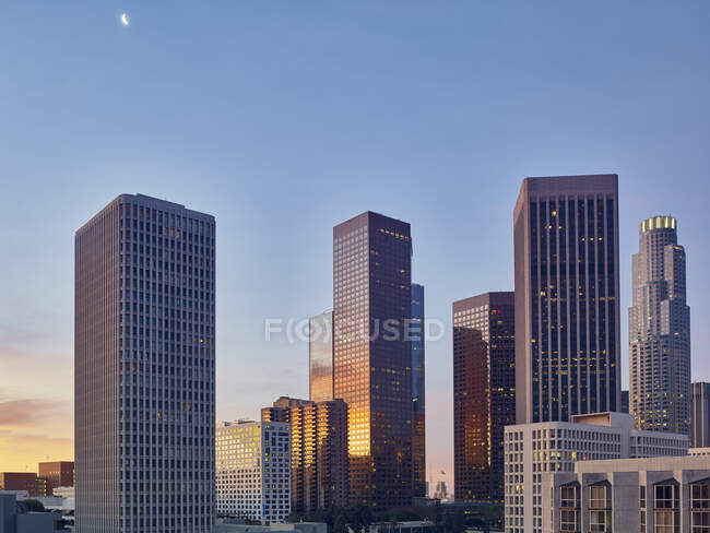 Los Angeles downtown skyscrapers at dawn — Stock Photo