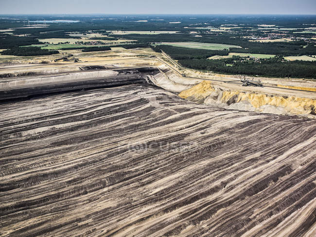 Campo de mineração de carvão tira — Fotografia de Stock