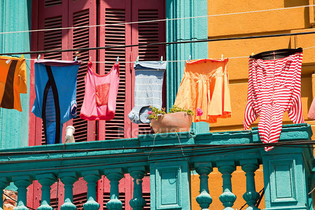 Laundry and house in Caminito — Stock Photo