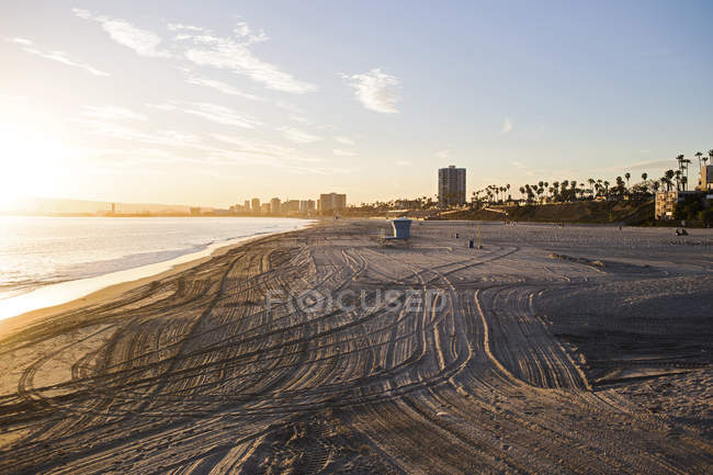 Erhöhter Blick auf langen Strand, Kalifornien, Vereinigte Staaten — Stockfoto