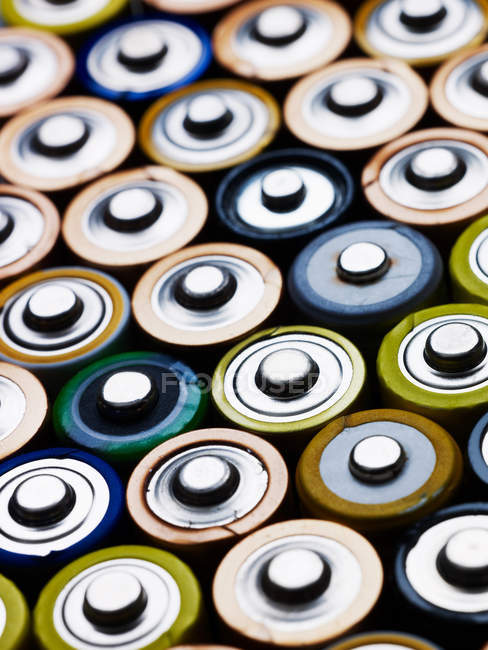 Montones de baterías, tiro de cerca - foto de stock