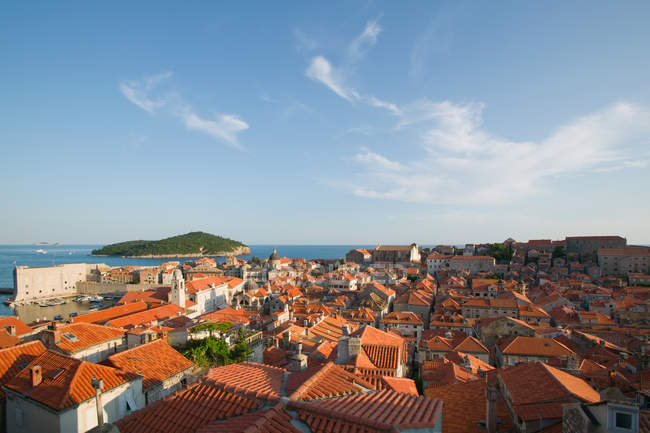 Toits de la vieille ville de Dubrovnik — Photo de stock