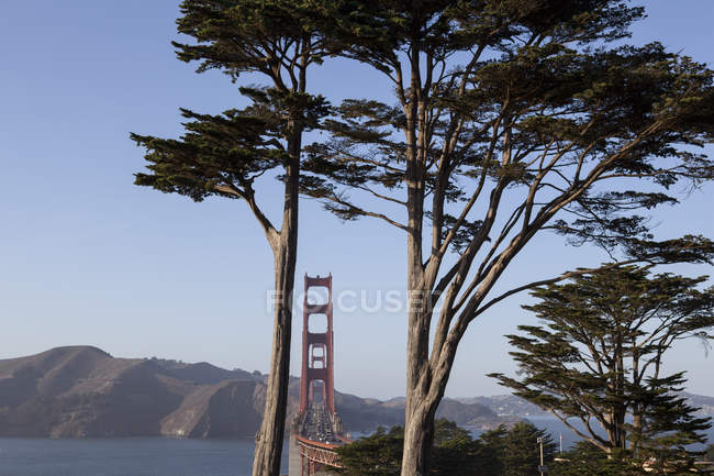Dettaglio elevato del ponte Golden Gate sulla baia di San Francisco, San Francisco, California, USA — Foto stock