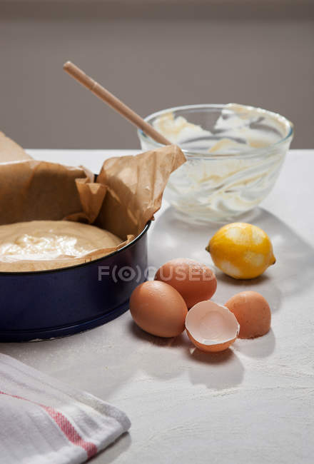 Eggshells with flour, lemon and batter — Stock Photo
