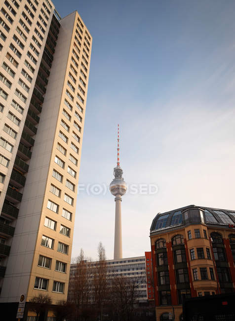 Vista à distância da Torre de Televisão, Berlim, Alemanha — Fotografia de Stock